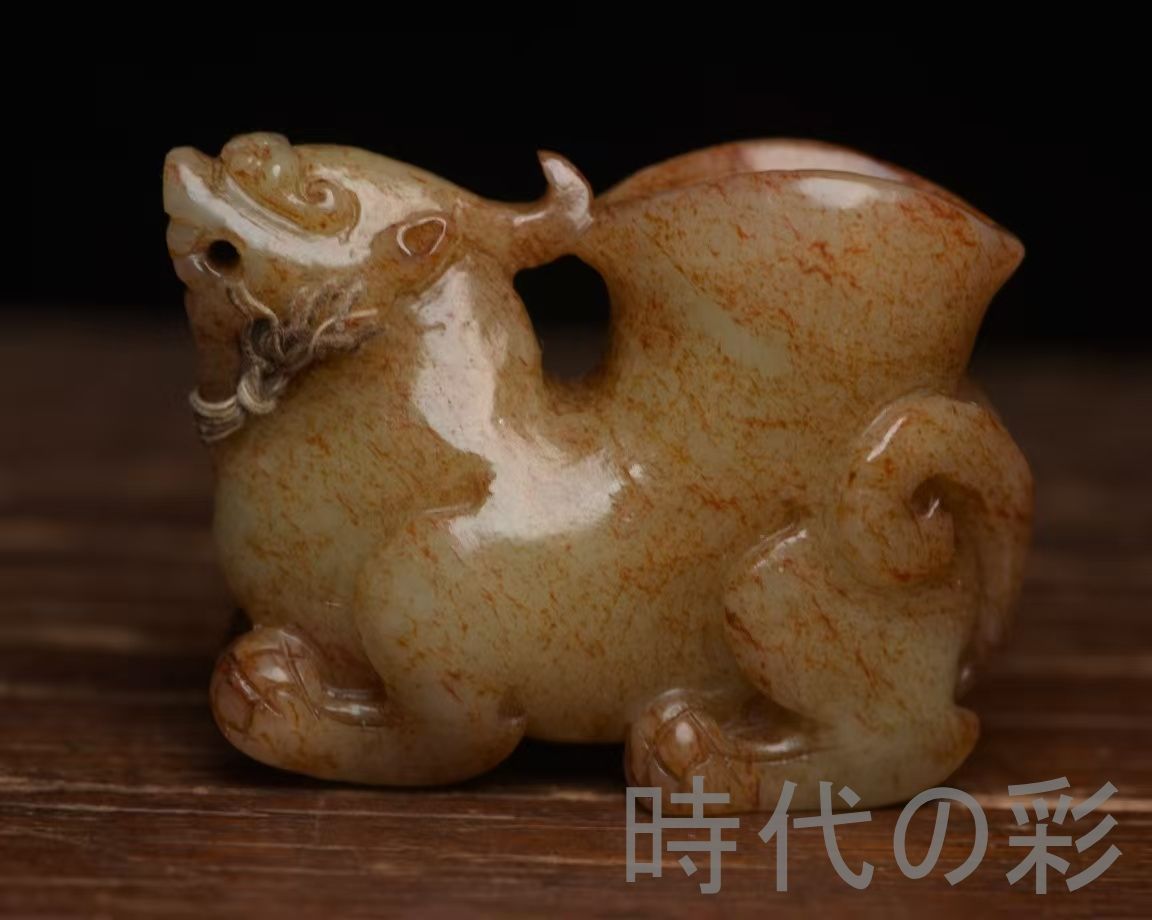 漢時代 和田玉製　393g 瑞獣紋彫り件 時代物 中国古美術 旧家蔵出し 中国古美術『和田玉 瑞獣彫刻細工 6.1cm』純手作り 原石 根付 時代物