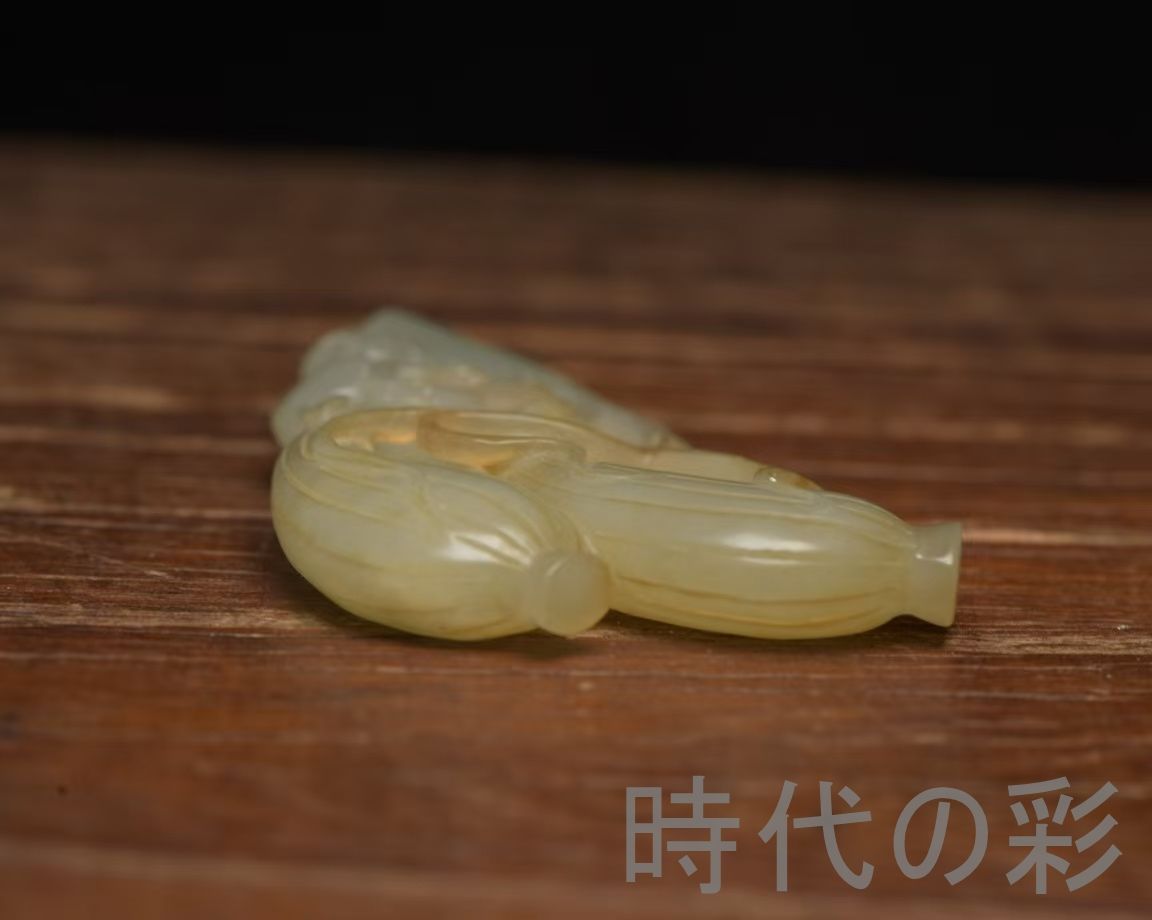 中国古美術『和田玉 靈猴献福 9.0cm』純手作り 原石 根付 時代物 白玉