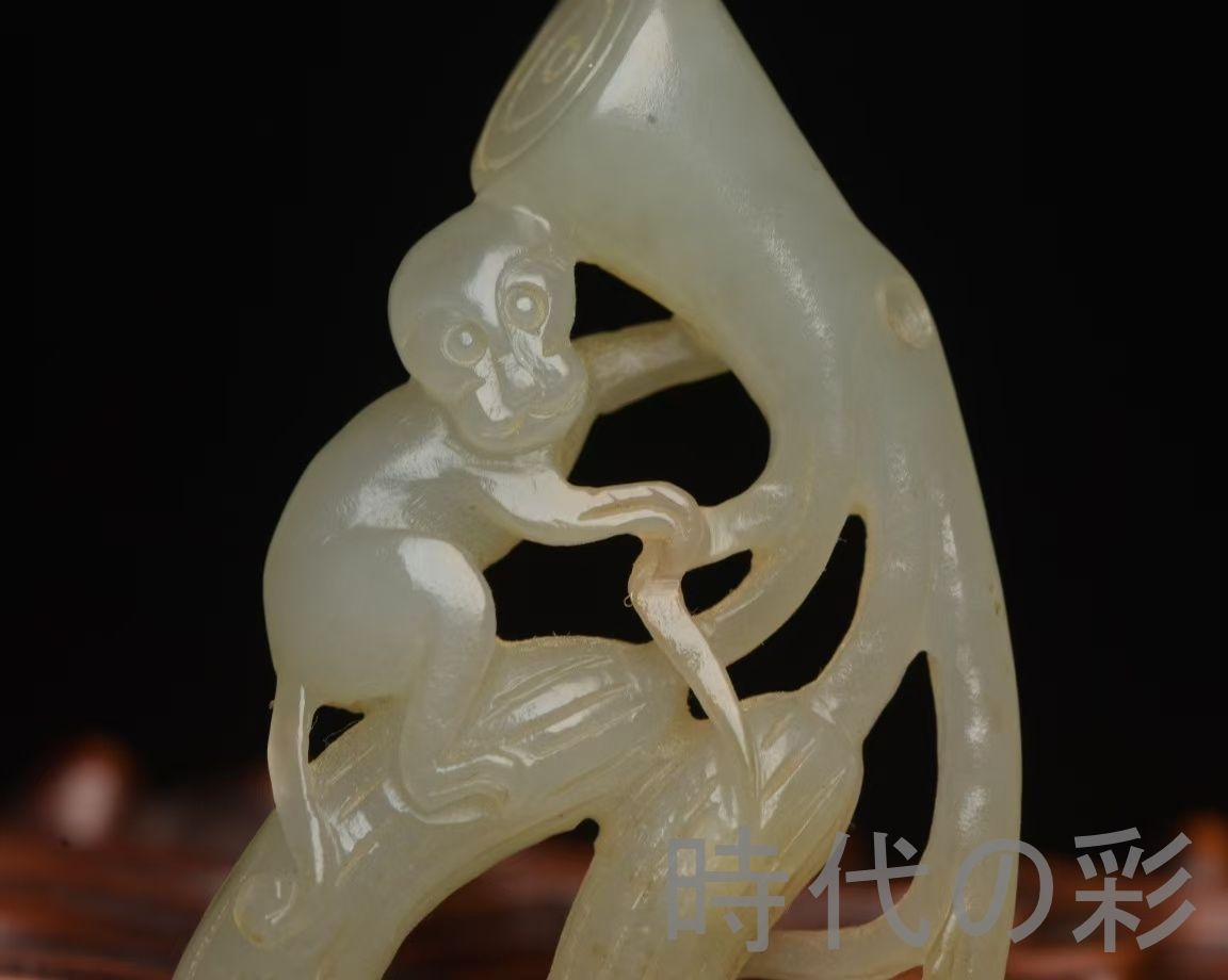 中国古美術『和田玉 靈猴献福 9.0cm』純手作り 原石 根付 時代物 白玉