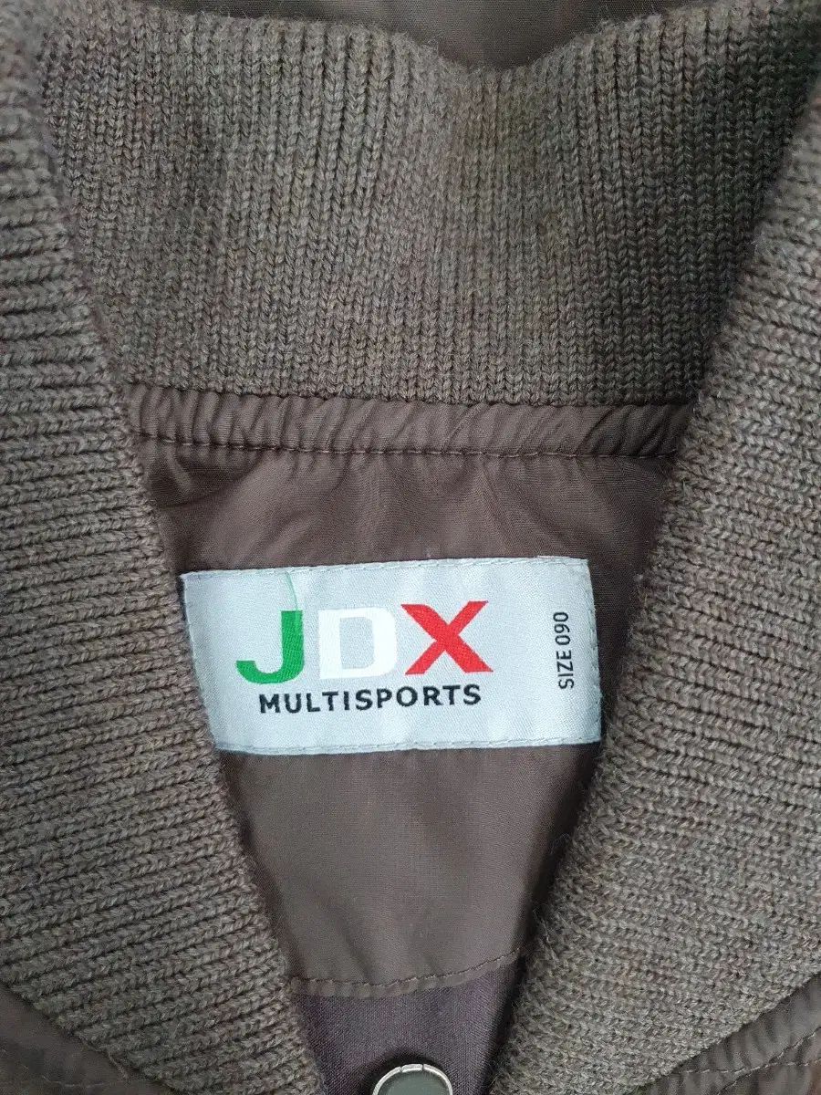 スポーツニット