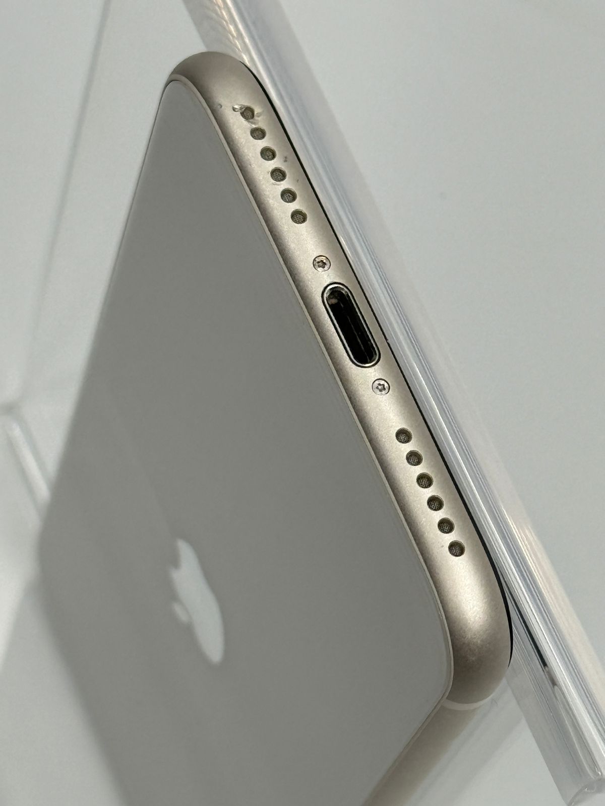 C】iPhone SE 3 64GB スターライト バッテリー【88%】 SIMフリー 白