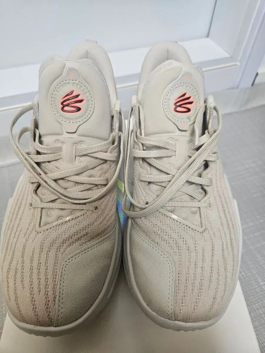 アンダーアーマー カリー 12 Saturn ベージュ バスケシューズ