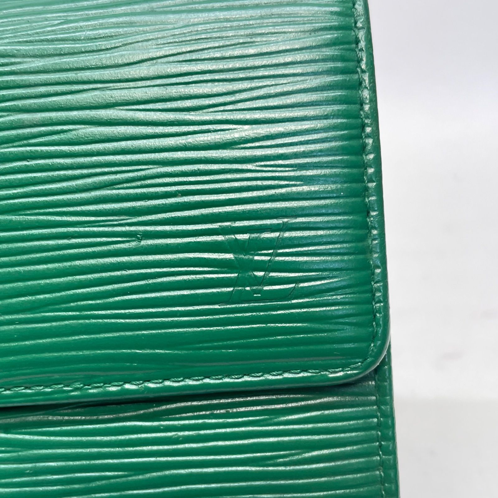 2601 LOUIS VUITTON ルイヴィトン エピ グリーン 三つ折り財布