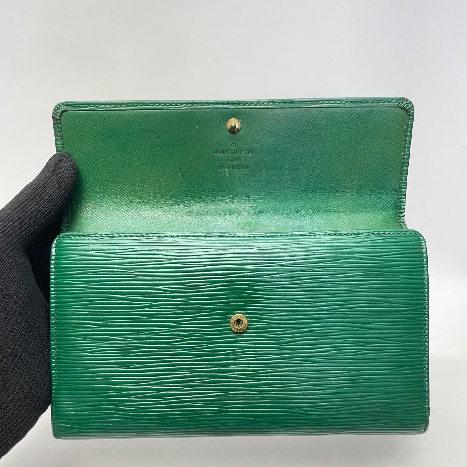 2601 LOUIS VUITTON ルイヴィトン エピ グリーン 三つ折り財布