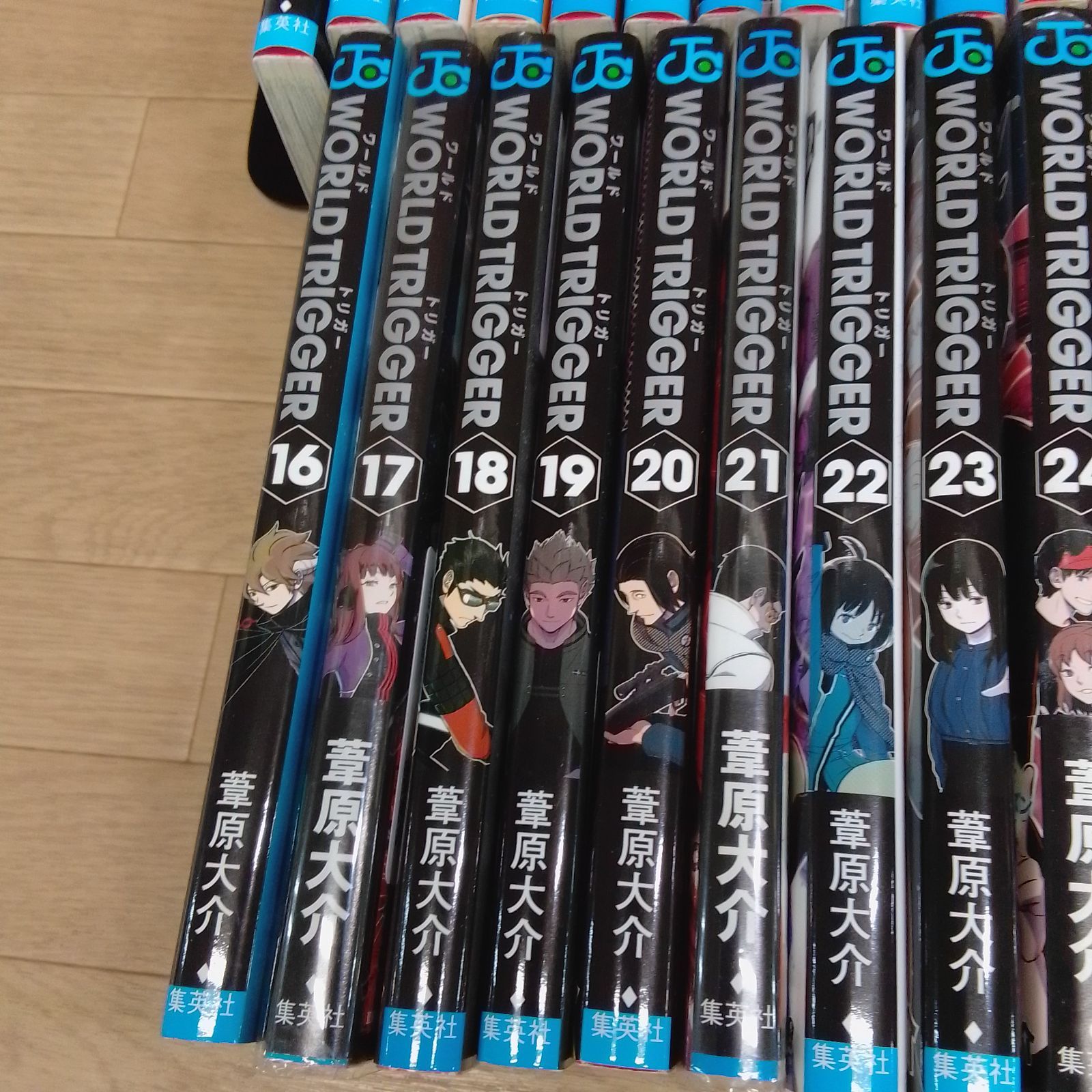 ☆②【未開封4冊】ワールドトリガー 1～28巻 全巻コミックセット