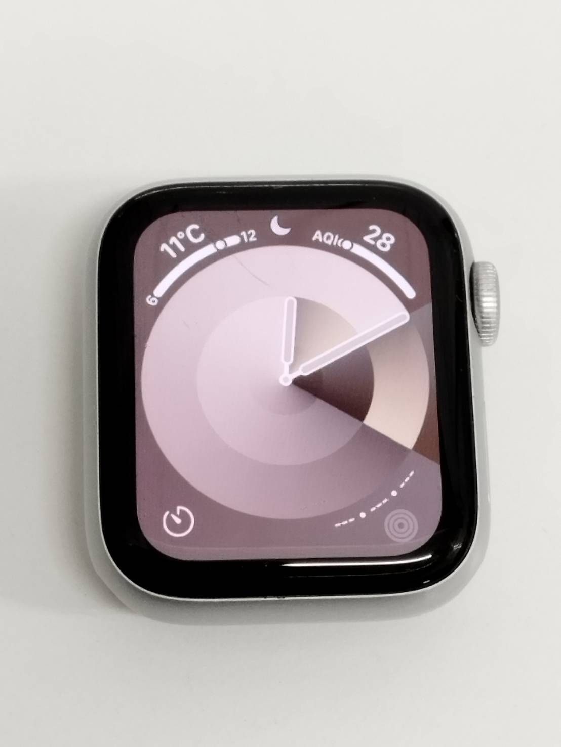 Apple Watch SE 第2世代/GPS/40mm/A2722/シルバー〈MNJV3J/A〉 (2)