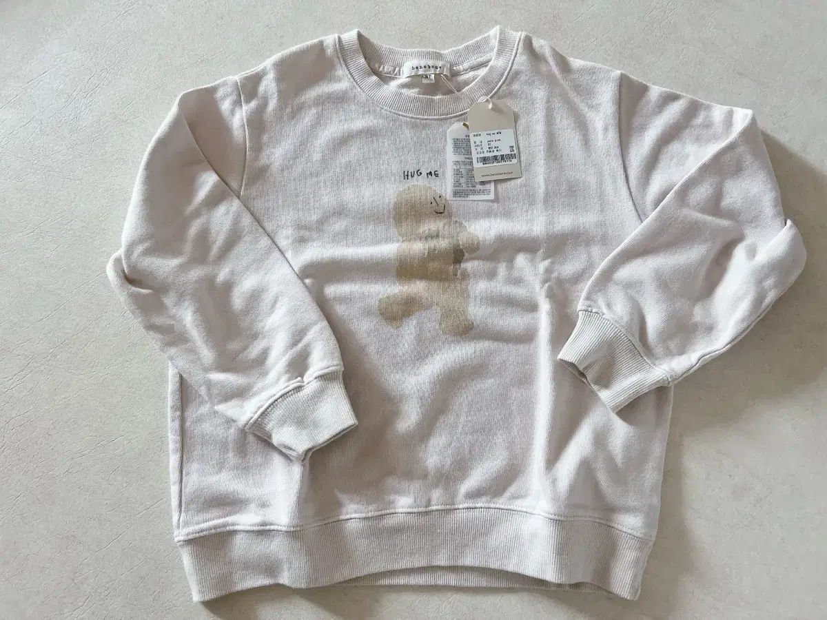 ベネベネ スウェット 8t 新品