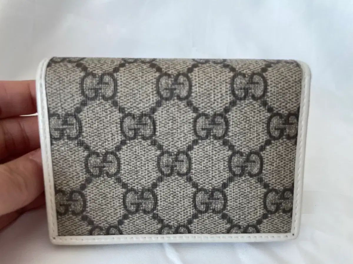 グッチ ホースビット カードウォレット 二つ折り財布 GGスプリーム