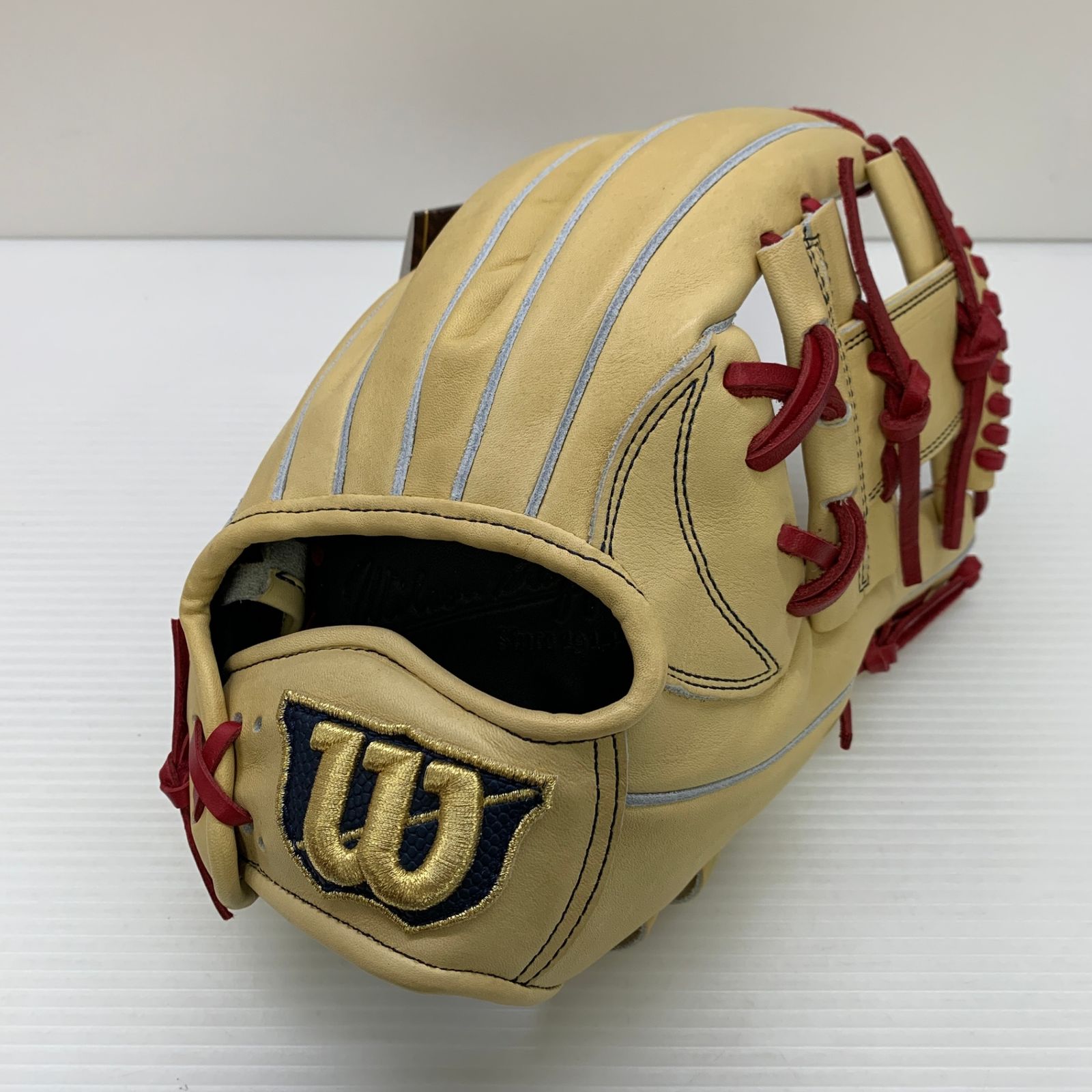 ウィルソン Wilson ウィルソンベア 硬式 大人 一般 内野手用 グローブ グラブ 右投げ グローブ袋付き 野球 7138
