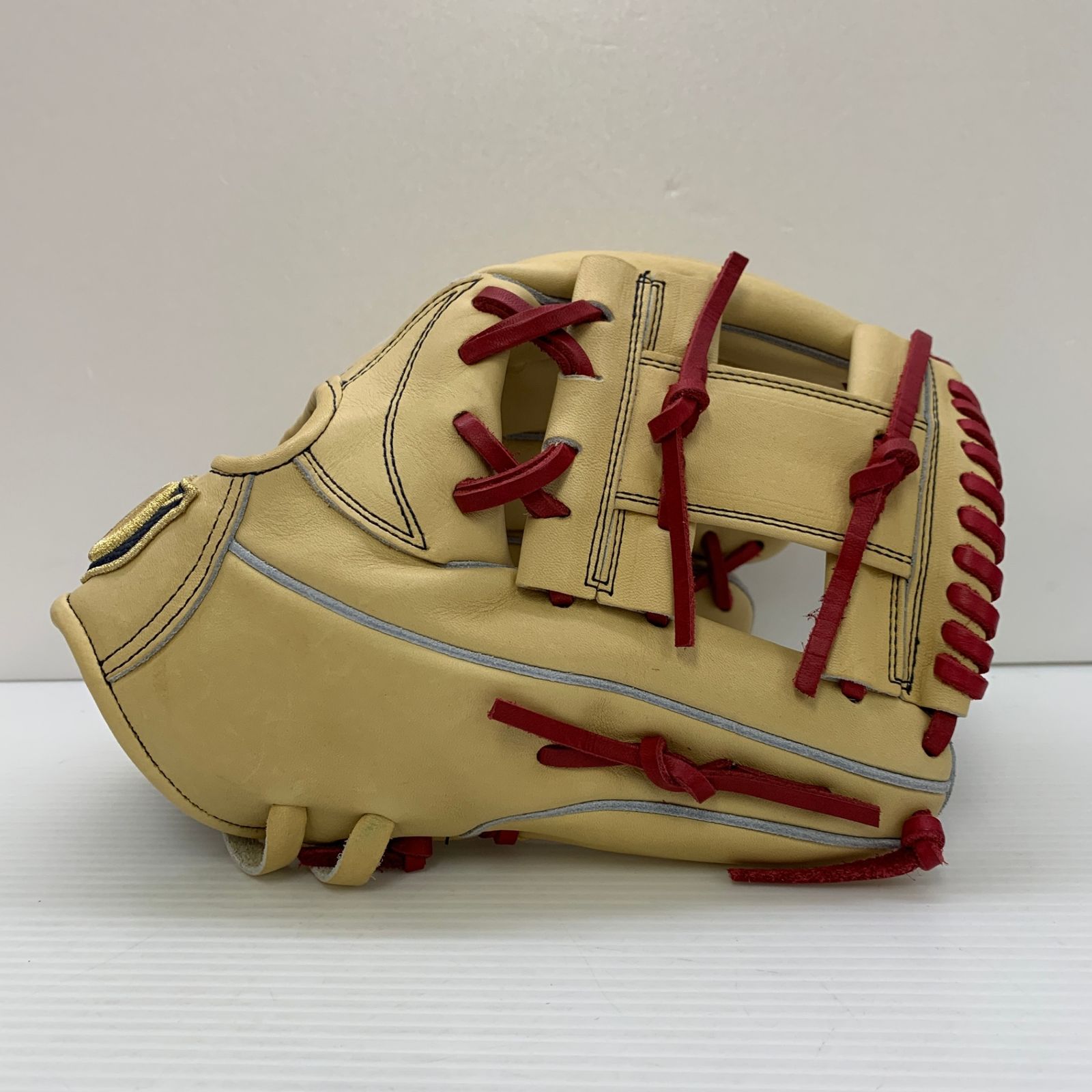 ウィルソン Wilson ウィルソンベア 硬式 大人 一般 内野手用 グローブ グラブ 右投げ グローブ袋付き 野球 7138