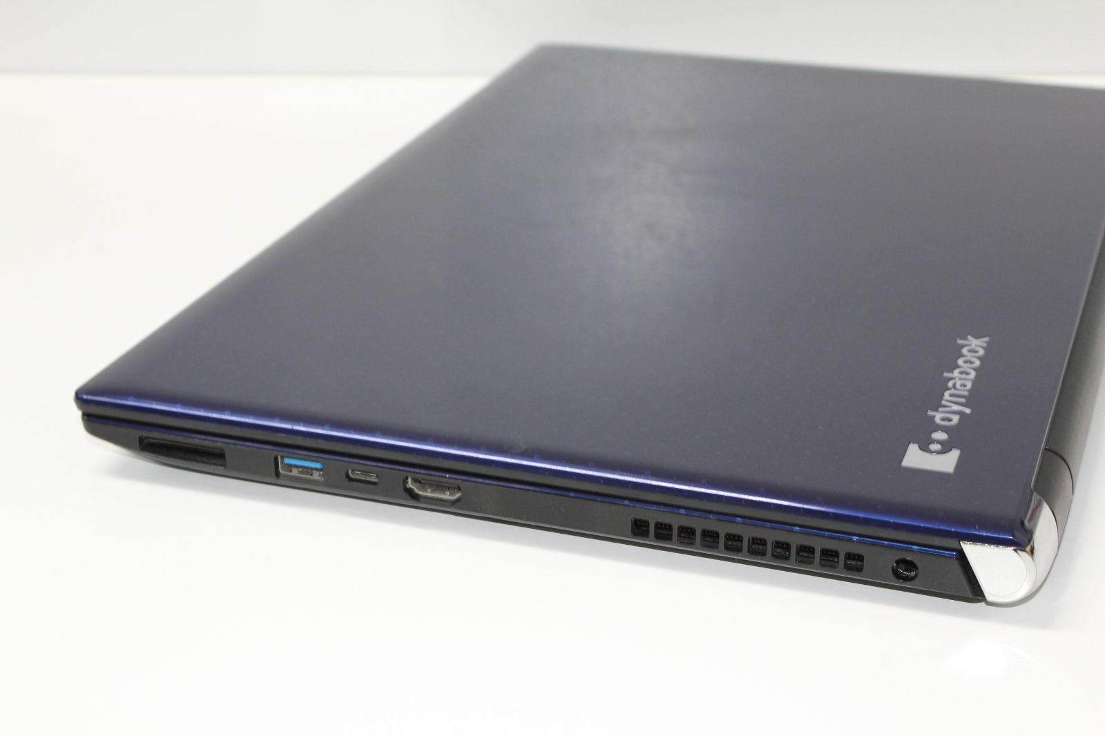 中古ノートPC】Dynabook〈dynabook T7〉Intel Coe i7/SSD512GB/メモリ