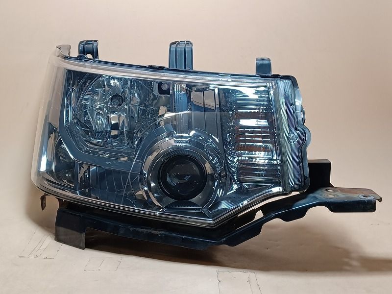 コーティング済 デリカD5 CV5W 右ヘッドランプ・ヘッドライト C2 G