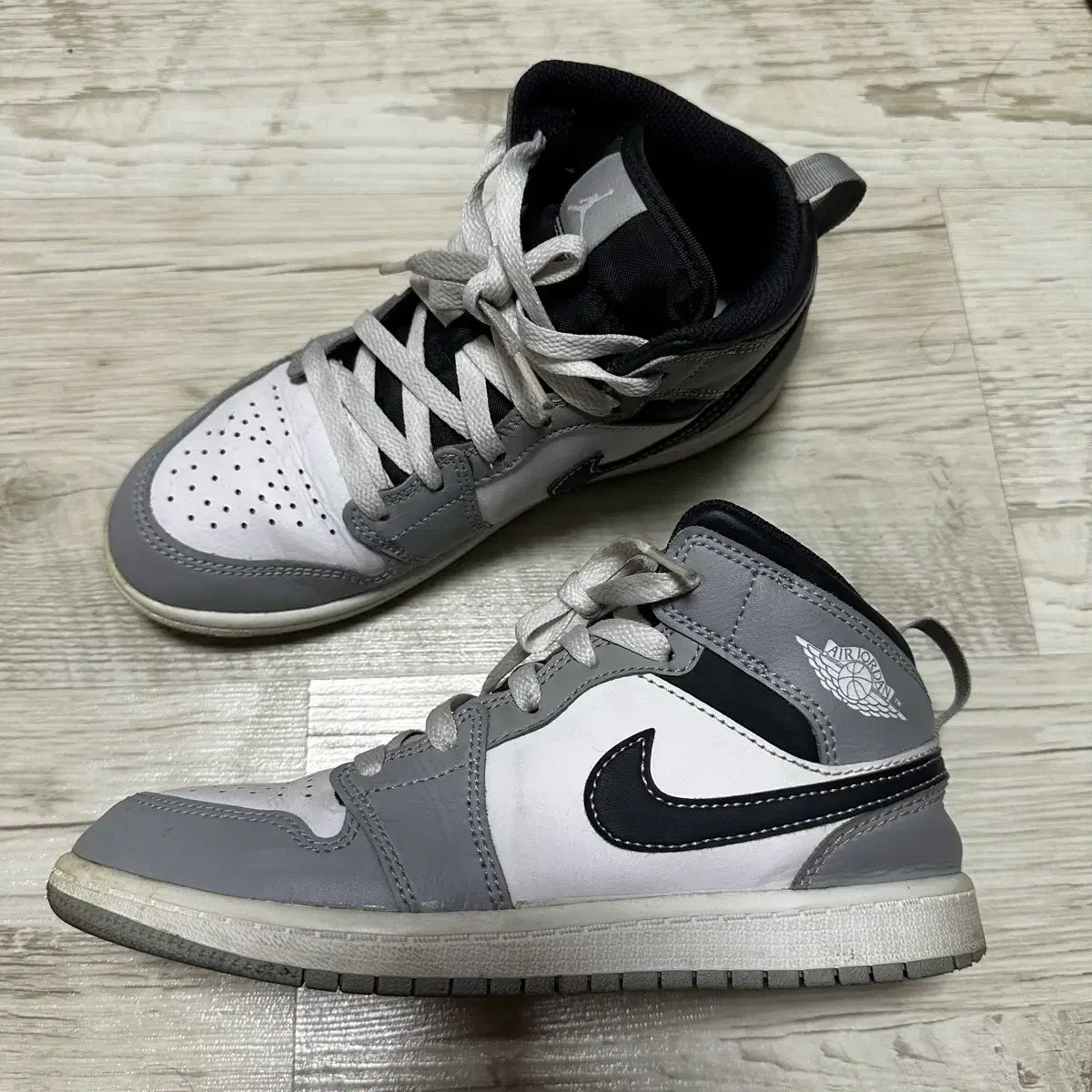 ジョーダン1 ミッドドライ スモークグレー ps 220 ストア 国内5月21日