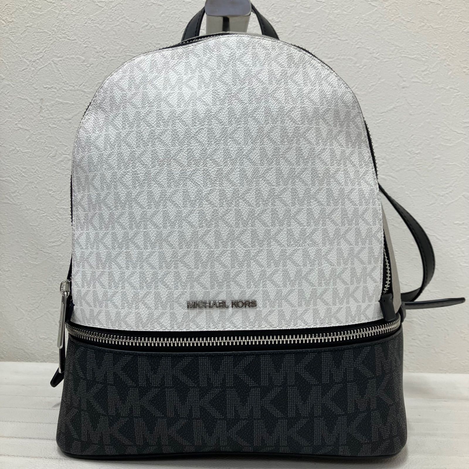 良品 MICHAEL KORS バックパック キャンバス ブラック 総柄 マイケル 
