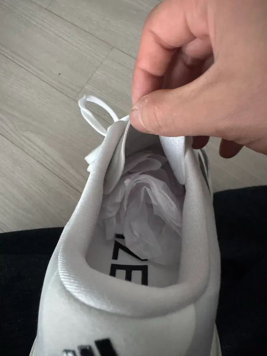 アディダス アディゼロ evo sl エボエッセル ランニングシューズ