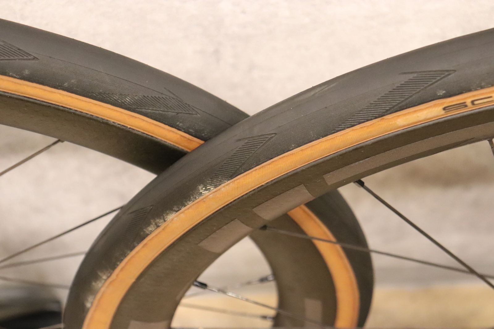 ジップ ZIPP 303 FIRECREST DISC カーボン チューブレスレディ スラム