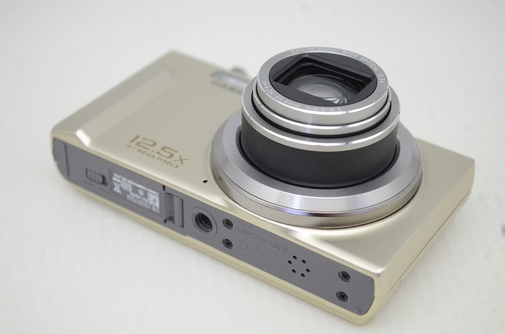 美品 CASIO カシオ EXILIM EX-ZS150 オンライン コンパクトデジタル