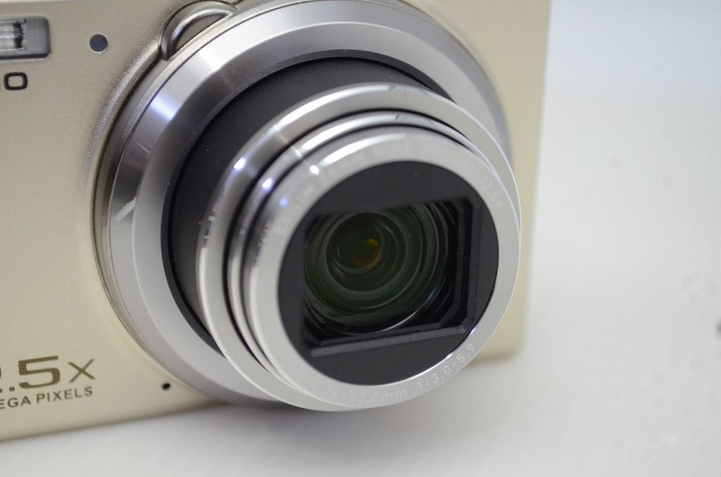 美品 CASIO カシオ EXILIM EX-ZS150 オンライン コンパクトデジタル