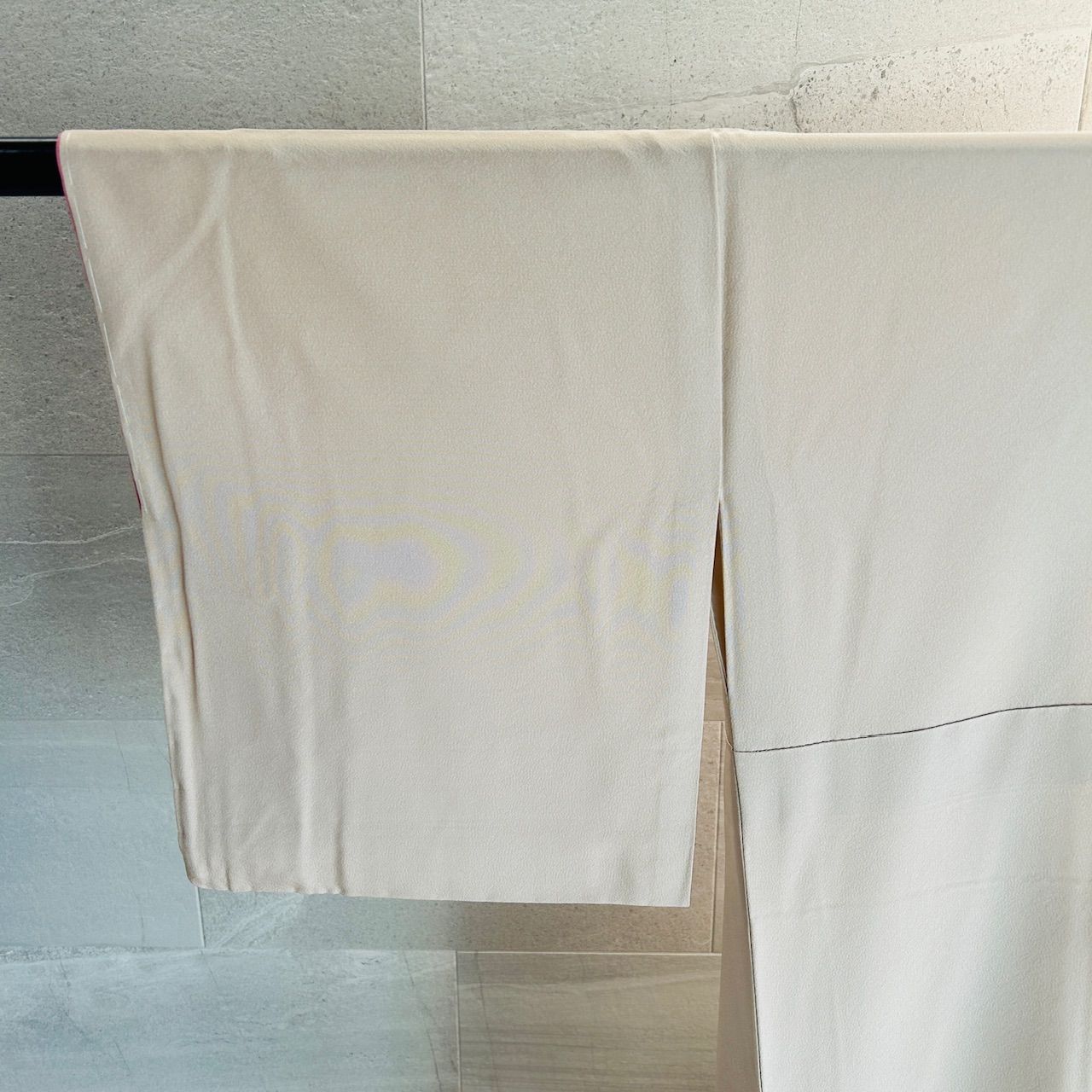 ♥ 糸付き 着物 付け下げ 落款 百貫石峰 ベージュ系 管理番号