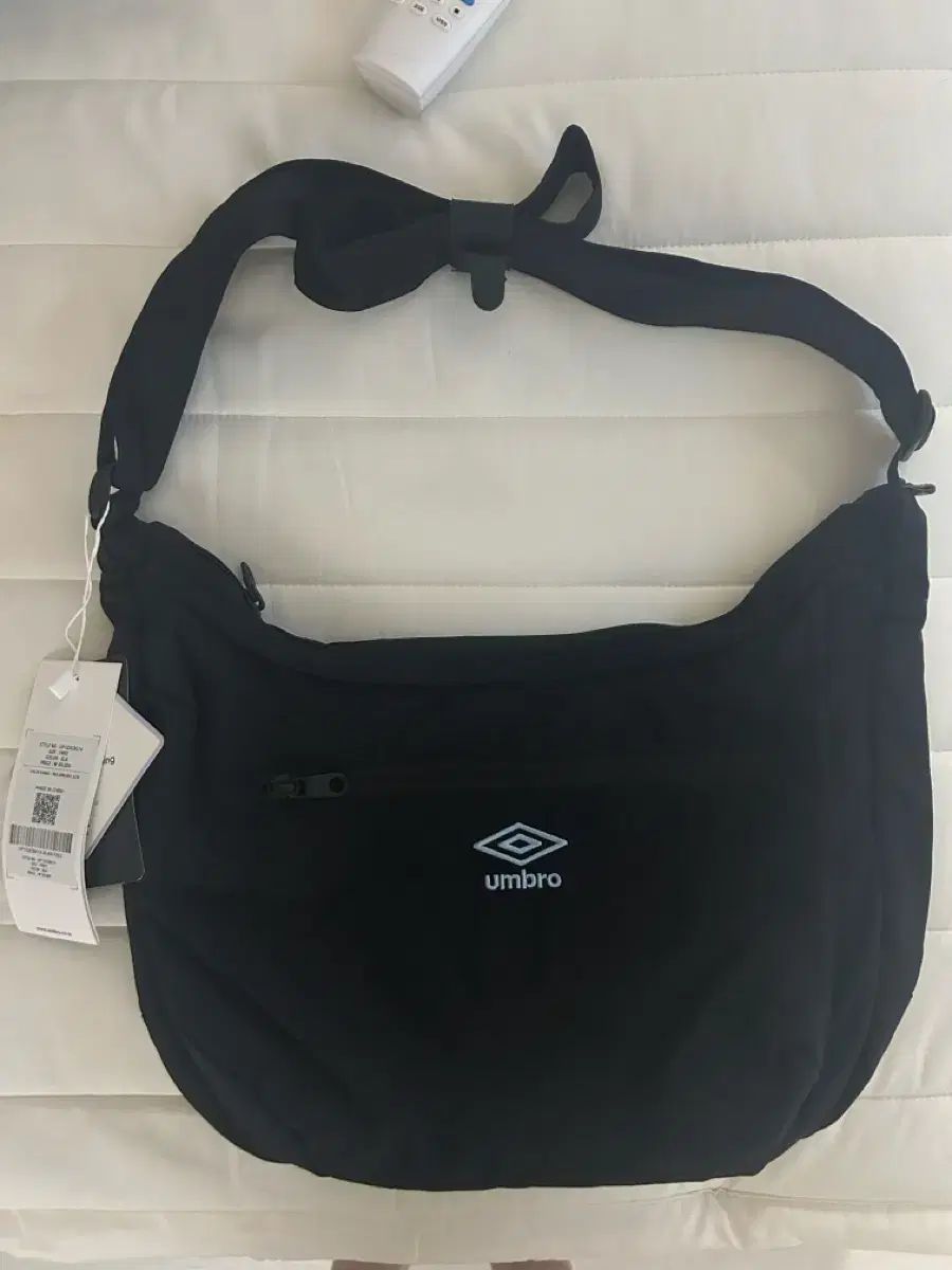  アンブロ クロスバッグ 新品 メッセンジャーバッグ