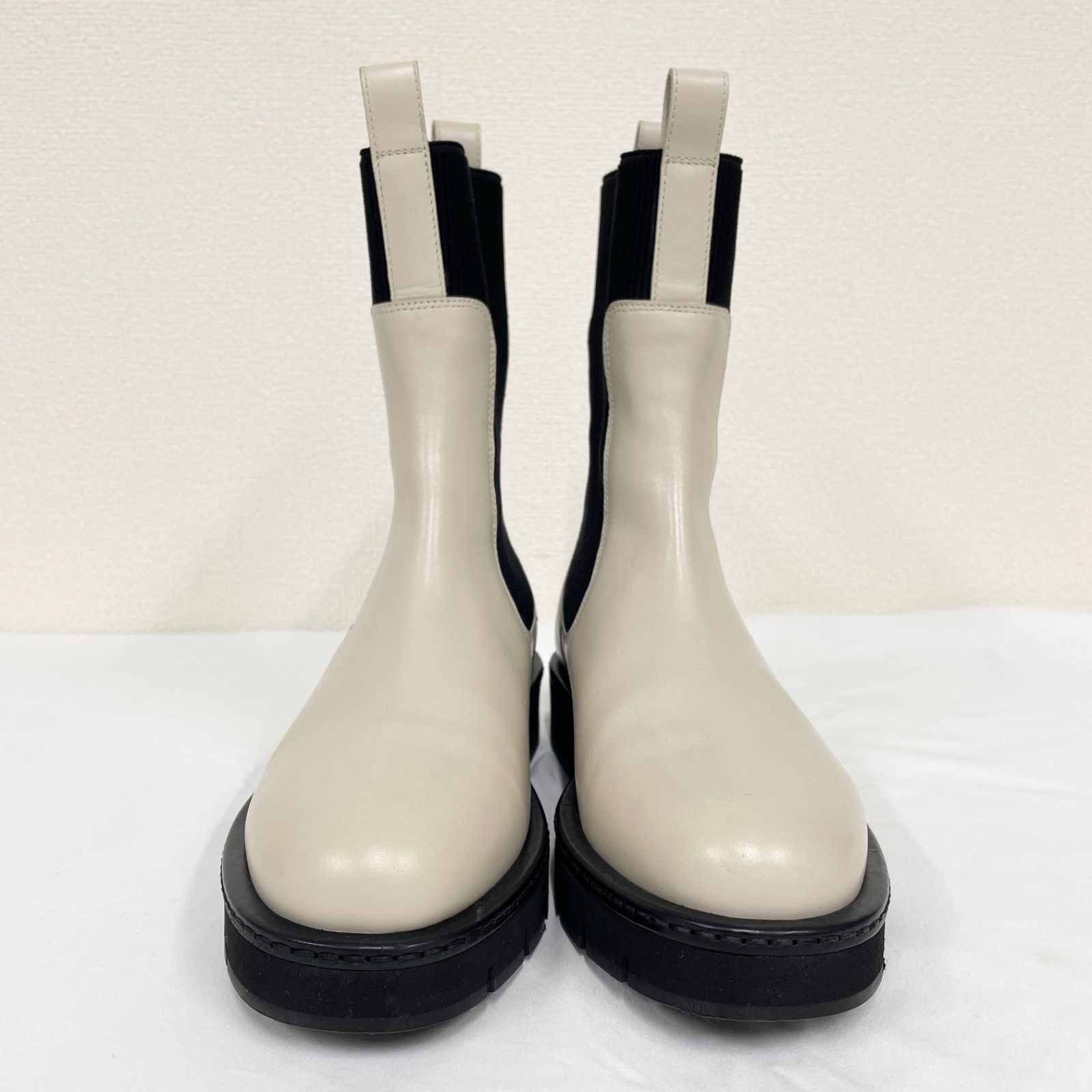 old FERRAGAMO イタリア製 サイドゴアブーツ スクエアトュ old FERRAGAMO イタリア製 サイドゴアブーツ スクエアトュ old