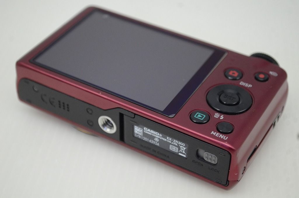 美品 CASIO カシオ HIGH SPEED EXILIM EX-ZR300 コンパクトデジタル