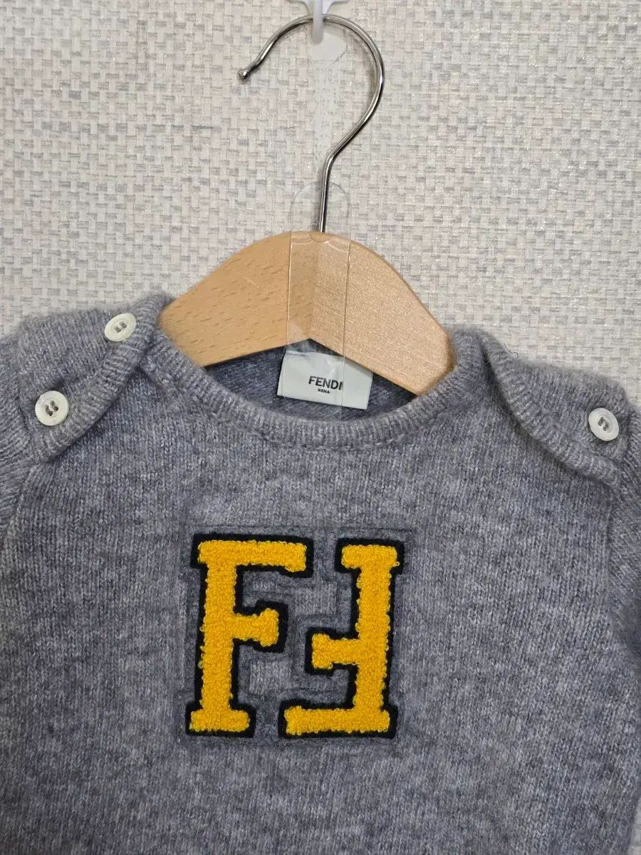 フェンディ キッズ ベイビー ニット 上下セット 12 m