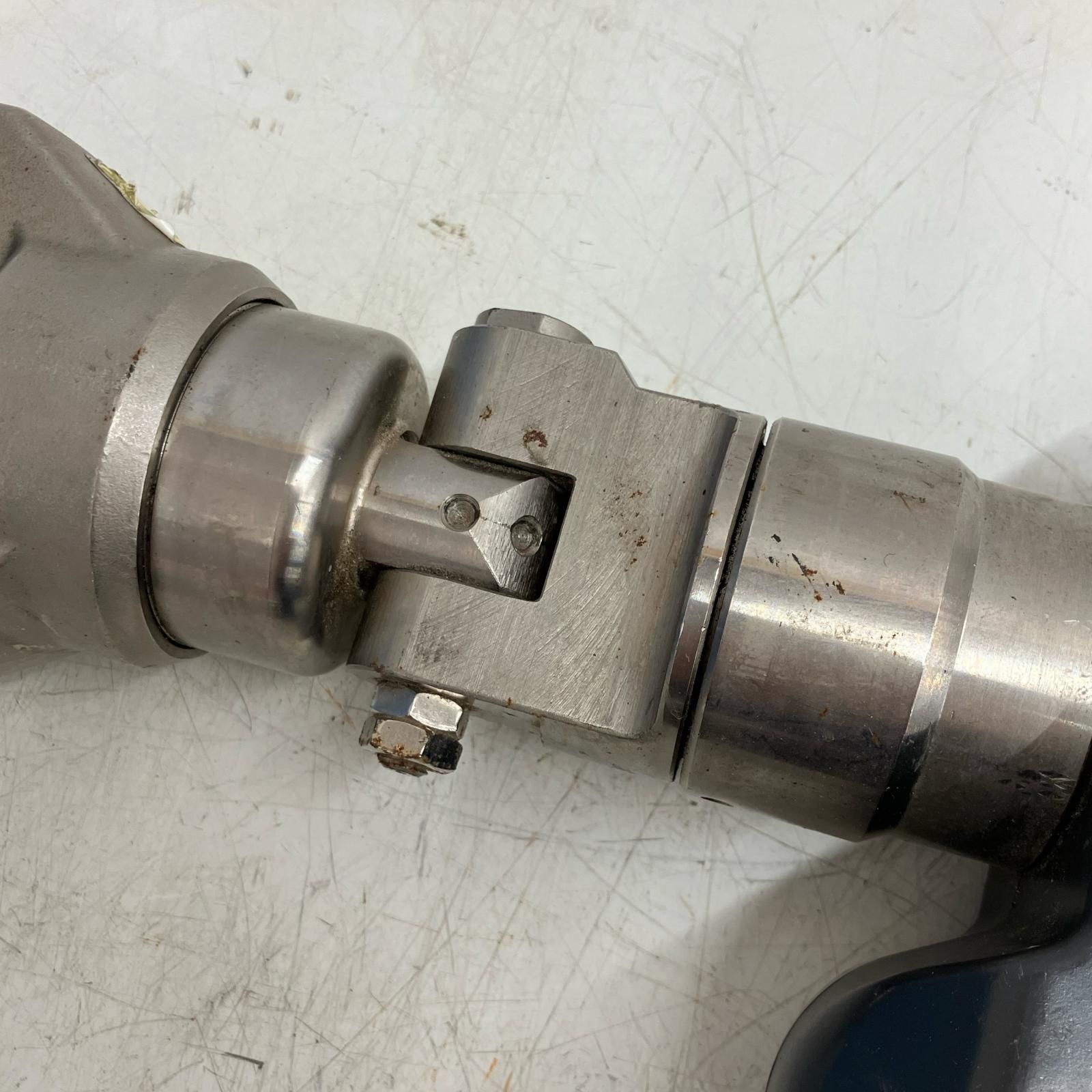 プレス式締付工具