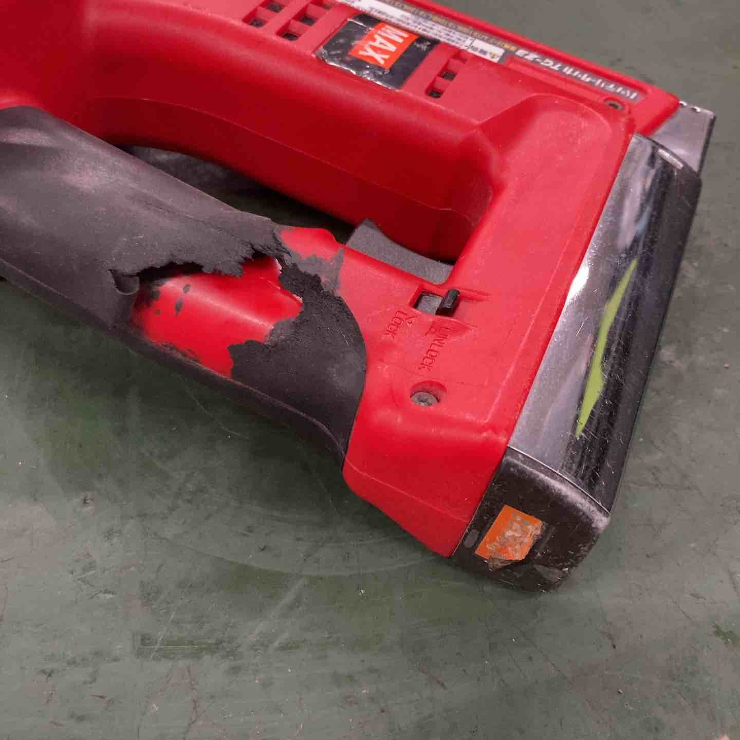  マックス MAX コードレスタッカ 本体のみ 14.4 V TG-Z 3 エアータッカー エアーツール