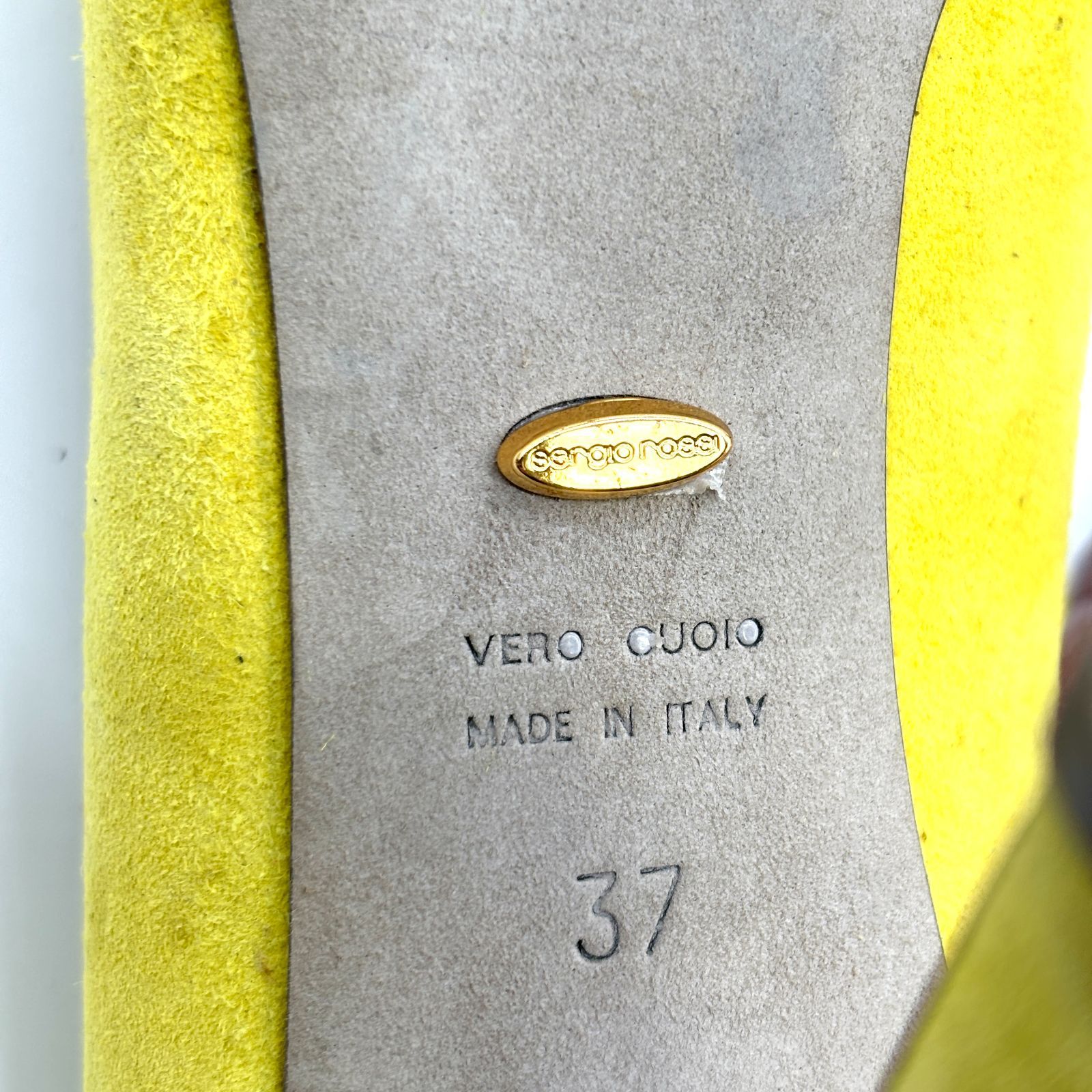 E7475-d1◾️セルジオロッシ 　ポインテッドトゥスエードパンプス保存袋付 セルジオロッシ Sergio Rossi スエード パンプス 黄色 イエロー 37 約
