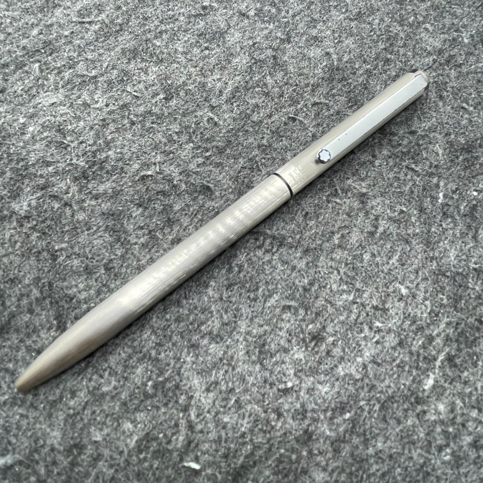 PE1251□モンブラン ツイスト式 2色ボールペン Sライン 箱付き - メルカリ