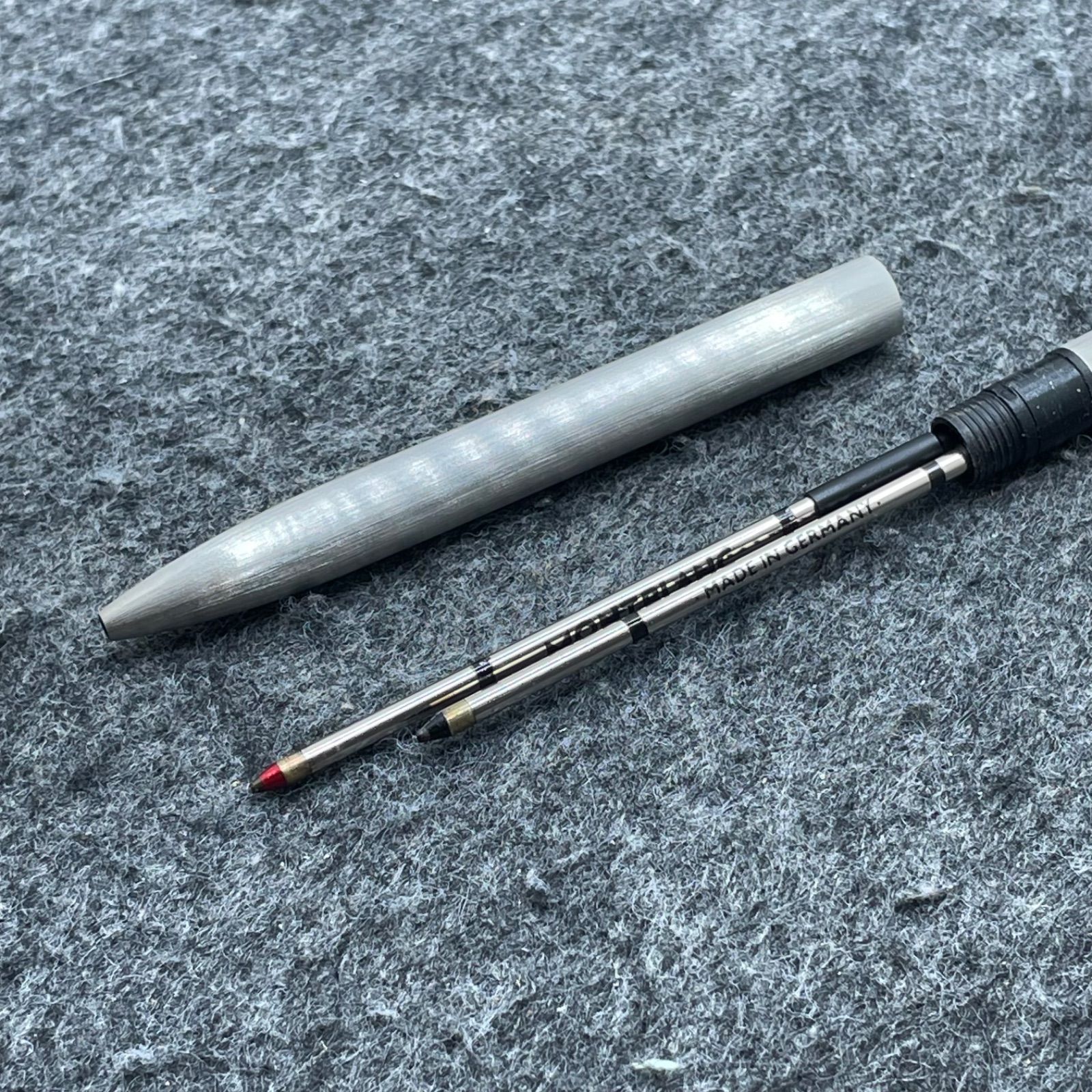 PE1251□モンブラン ツイスト式 2色ボールペン Sライン 箱付き - メルカリ