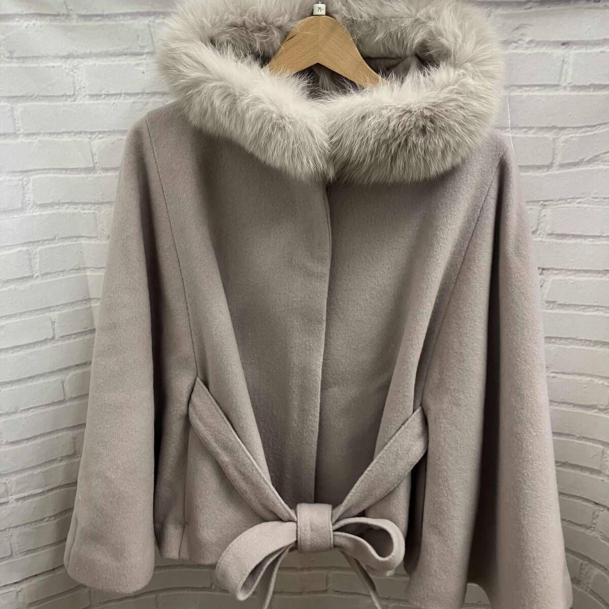 Noela / ノエラ / その他ジャケット/ 襟ファー付ポンチョコート