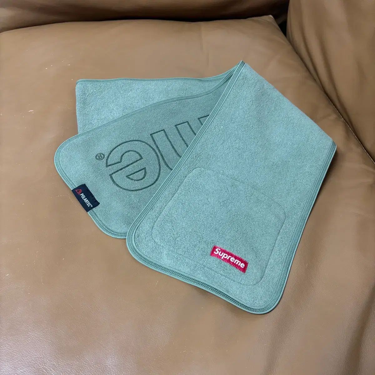 シュプリーム マフラー カーキ INSIDE ポケット