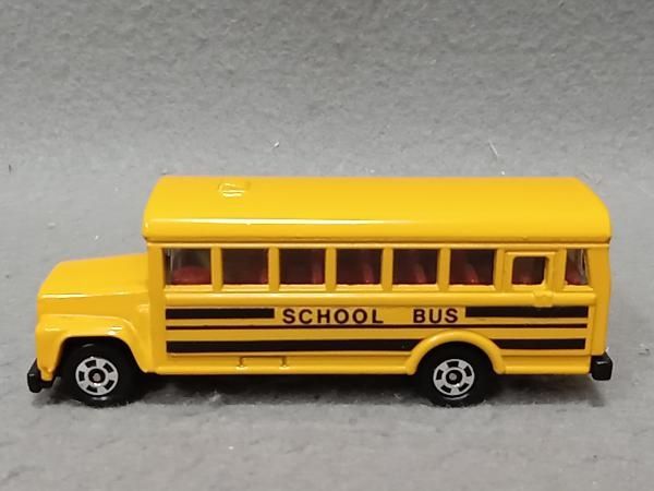 トミカ 外国車シリーズー F5 カーペンター スクールバス 車体文字 細