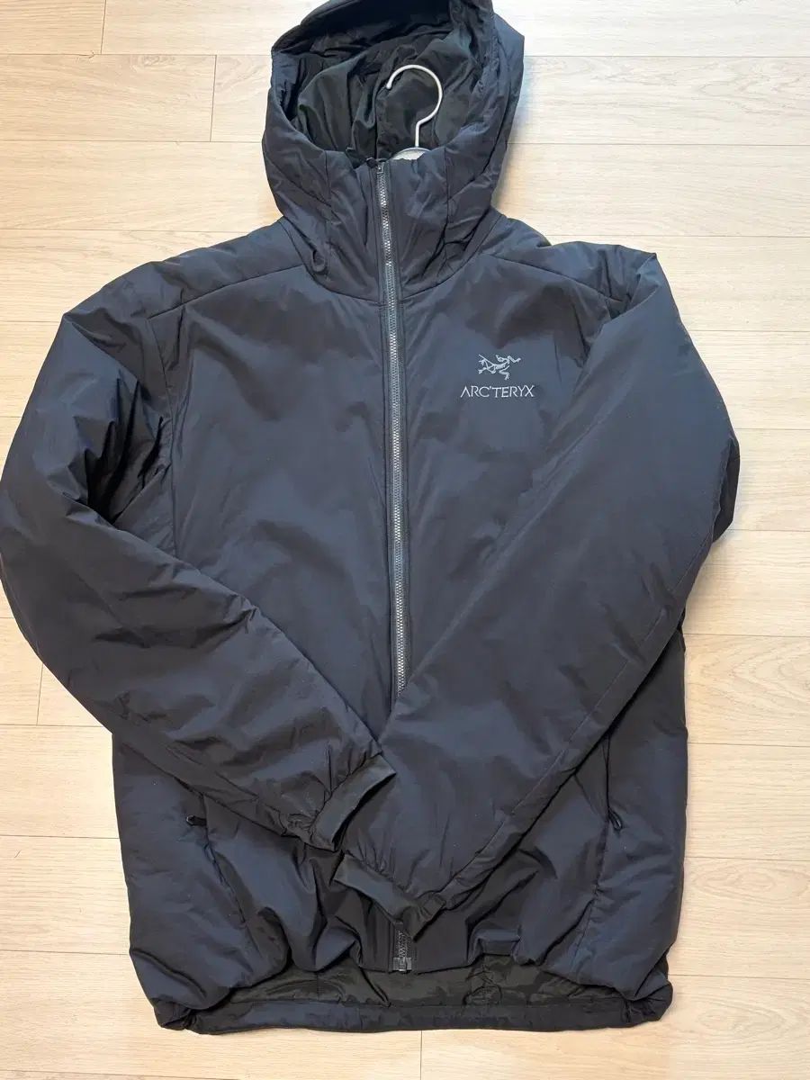 ARC TERYX アークテリクス Atom アトム ar フーディー M