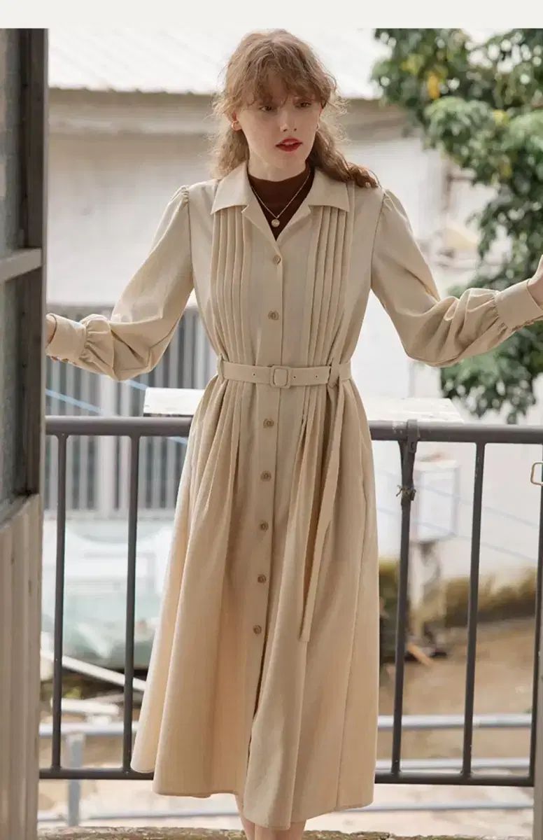 55- シンプルレトロ ベージュ ベルト ロング シャツ ONE PIECE 春 秋