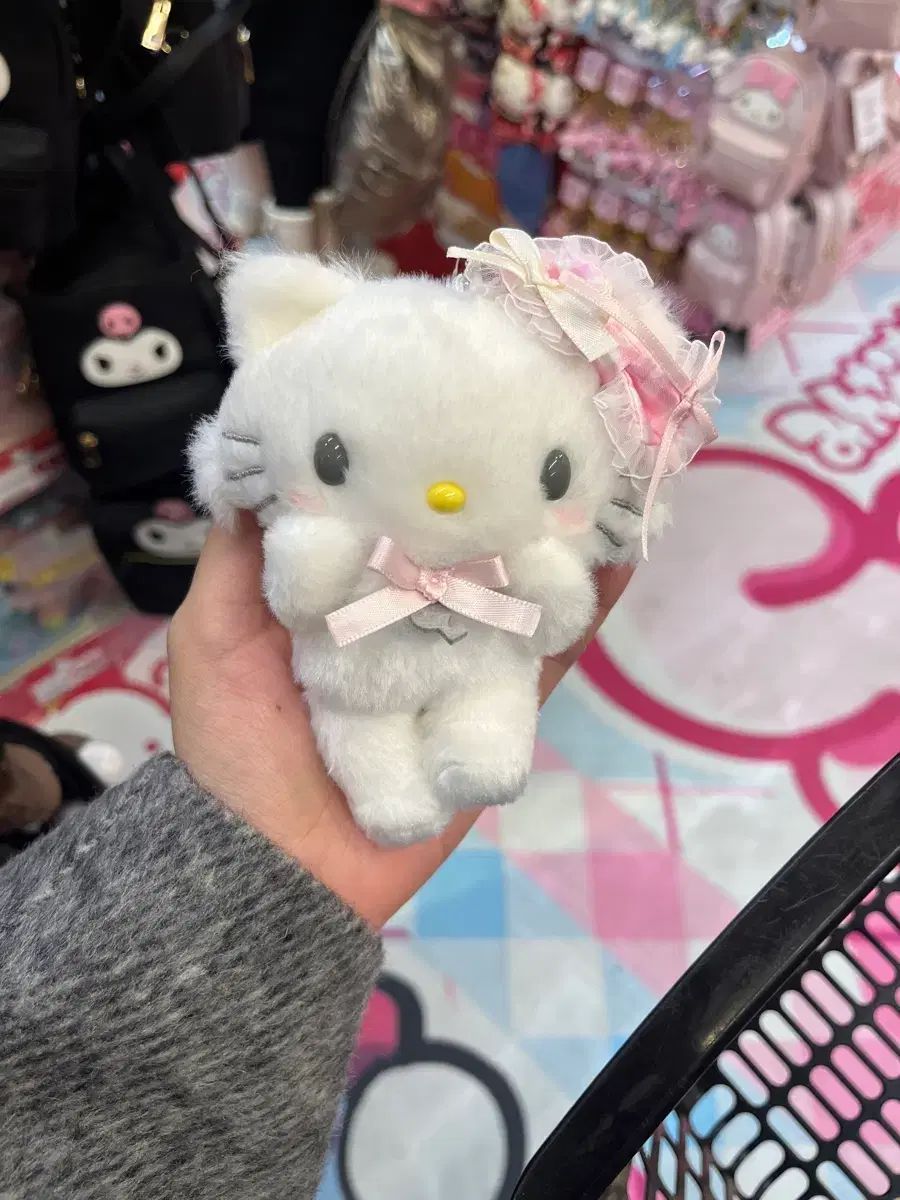 正規品，本物保証 サンリオ ハローキティ ぬいぐるみ チャーミーキティ ファー ベイビー キーホルダー その他
