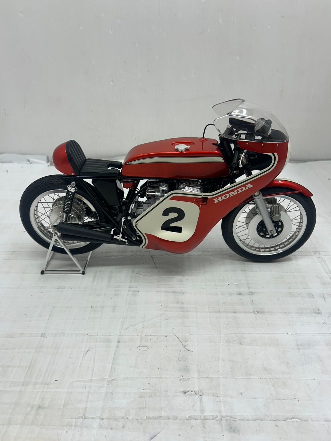 h 10346 タミヤ ホンダ CB 750 レーシング 1 6 セミアッセンシブルモデル