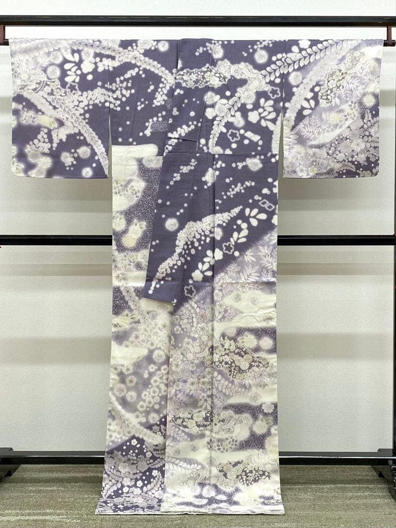 雪の結晶 付け下げ 訪問着 横段 暈し染 紋意匠 正絹 躾糸付き X260 訪問着 辻ヶ花 桜 正絹 躾糸付き A102 - メルカリ