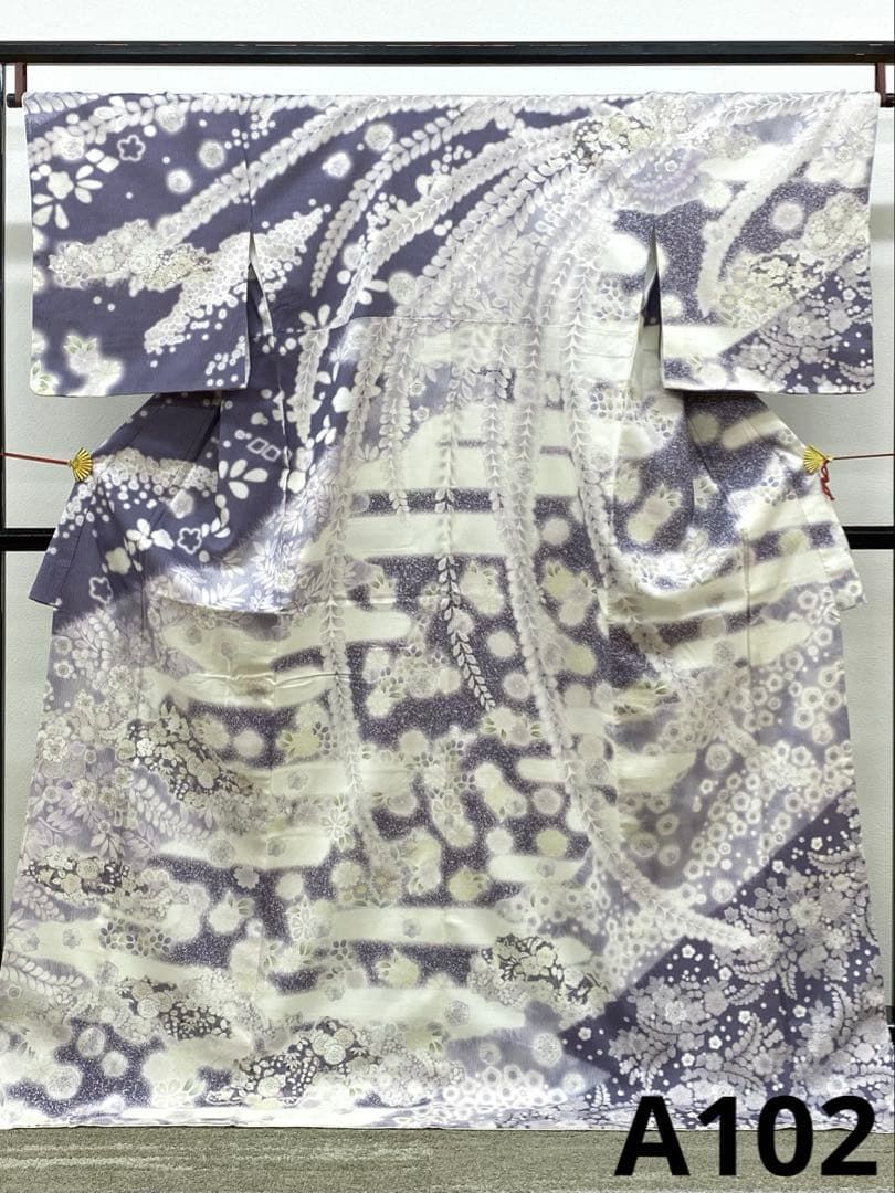 雪の結晶 付け下げ 訪問着 横段 暈し染 紋意匠 正絹 躾糸付き X260 訪問着 辻ヶ花 桜 正絹 躾糸付き A102 - メルカリ