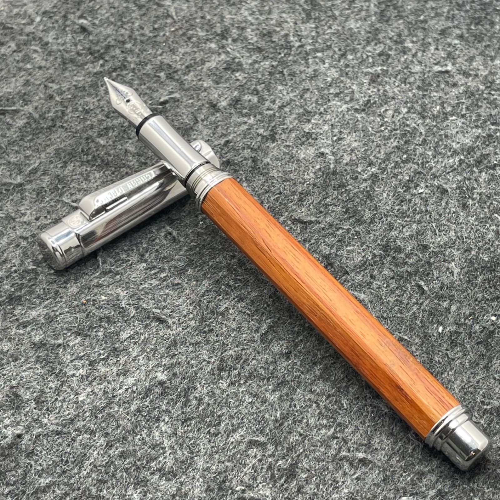 PE 1165 カランダッシュ バリアス 万年筆 クリップロゴ メットウッド 木軸