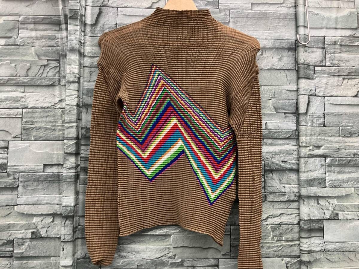 美品☆イッセイミヤケFETE 　長袖シャツ　プリーツ　総柄　数字　3 イッセイミヤケISSEY MIYAKE FETE／長袖シャツ・ブラウス／マルチ