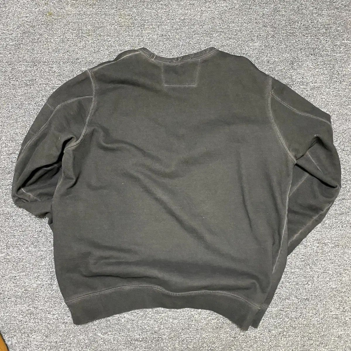 C.P. COMPANY トップ シーピーカンパニー ウォッシュ ブラック