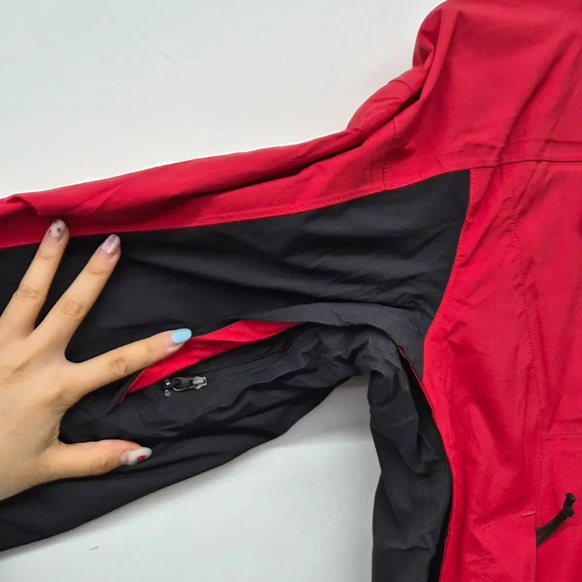  THE NORTH FACE ザノースフェイス レッド|ブラック ウィンドブレーカー ジャケット メンズ S その他 アウター