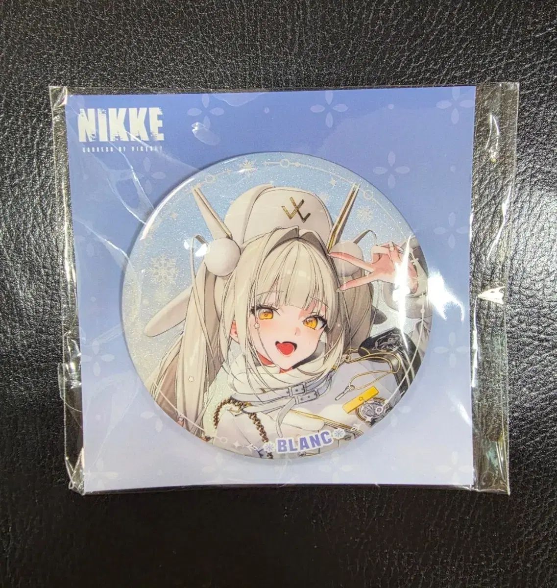 勝利の女神：NIKKE(ニケ) AGF 3周年 記念 グッズ 缶バッジ ブラン 出品
