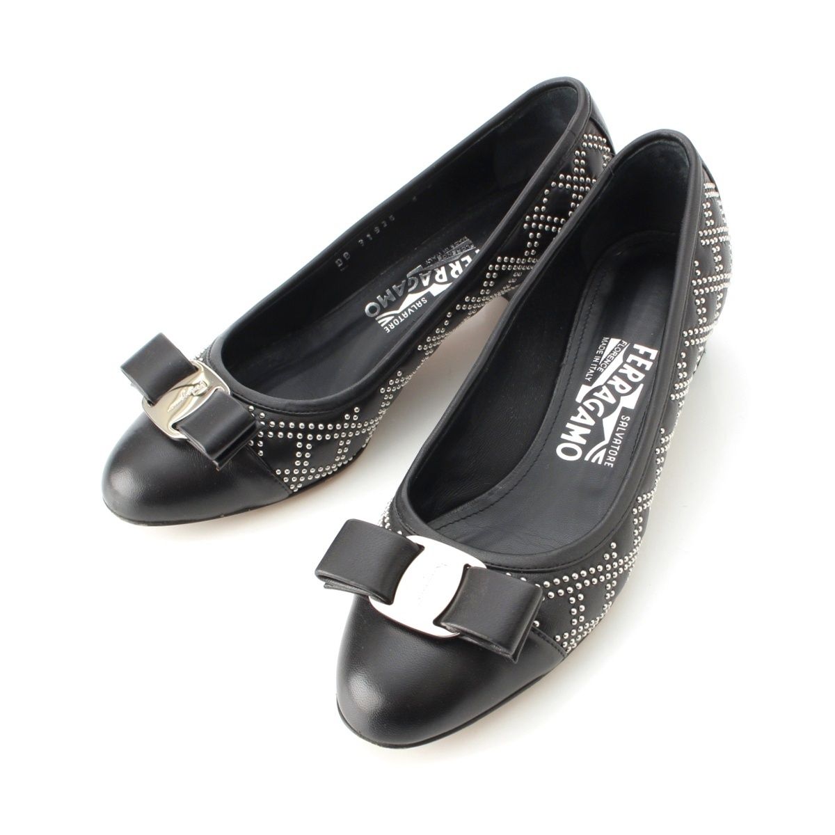 サルヴァトーレフェラガモ ヴァラ金具 ビジュー パンプス ブラック 6 C