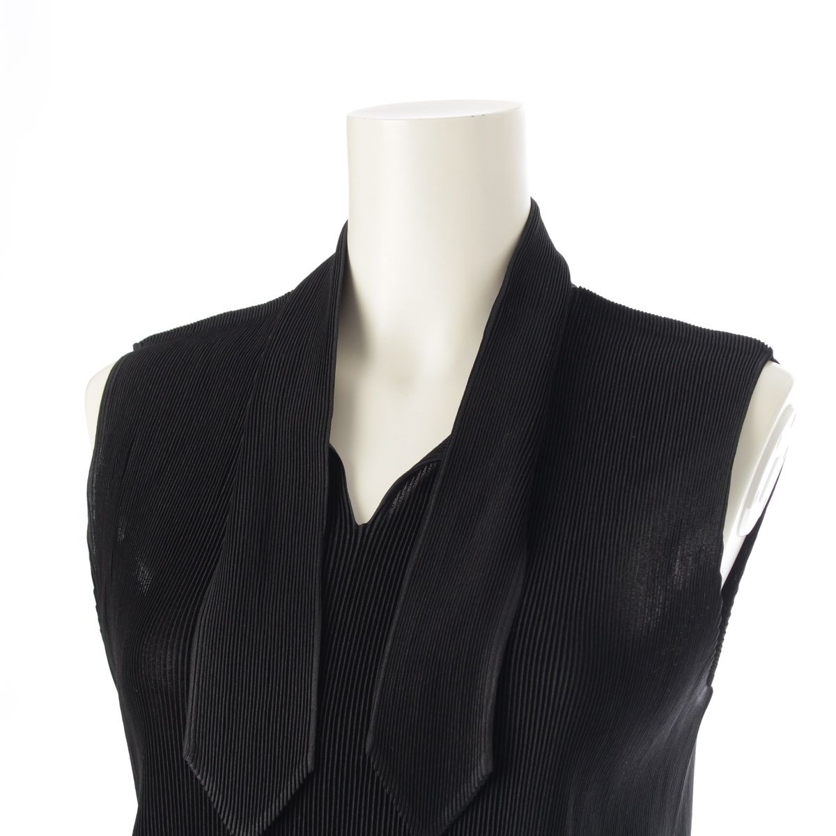 プリーツプリーズ イッセイミヤケ ボウタイ ノースリーブ トップス