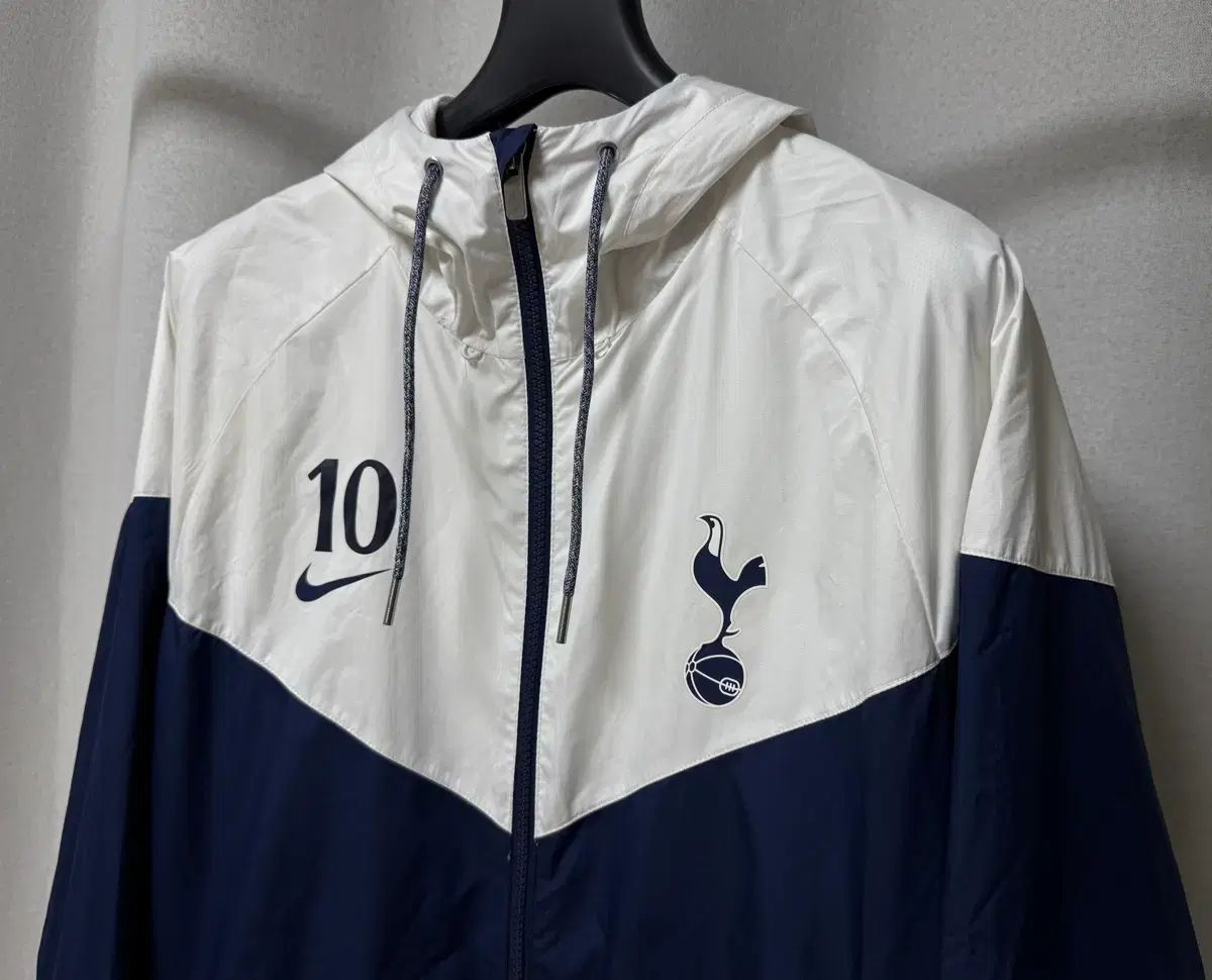 L NIKE トッテナム OFFICIAL ウィンドブレーカー