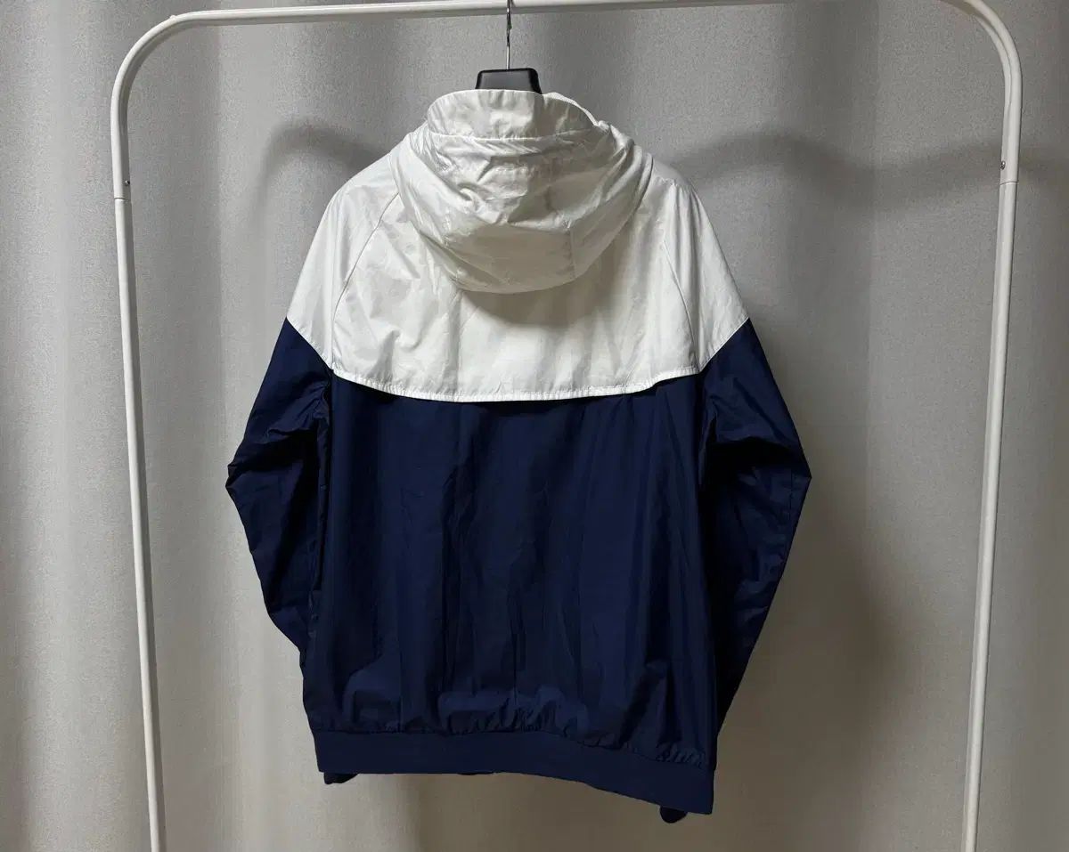 L NIKE トッテナム OFFICIAL ウィンドブレーカー